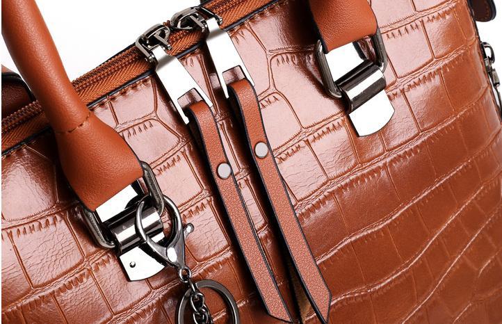 MONI® | SET AUS LEDERTASCHEN MIT 4 TEILEN