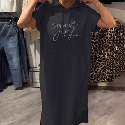 Vera – Lässiges Kapuzenkleid mit Stil