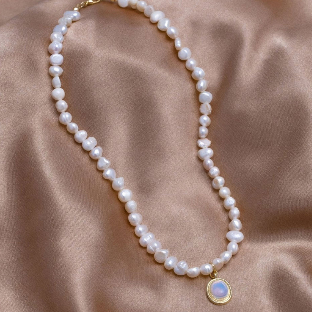 Cäcilia® | Perlenkette mit Mondstein in Gold