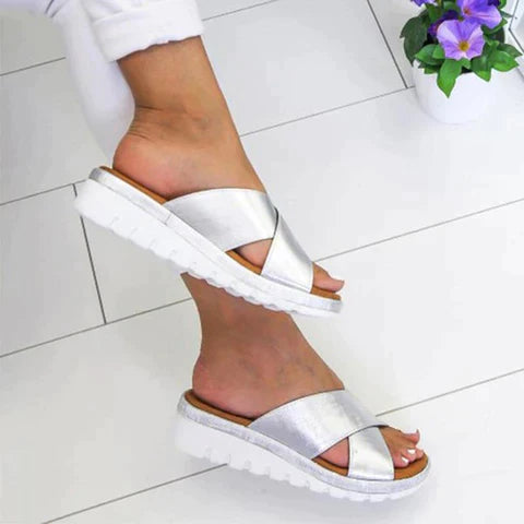Norah® | Die trendigen orthopädischen Sandalen