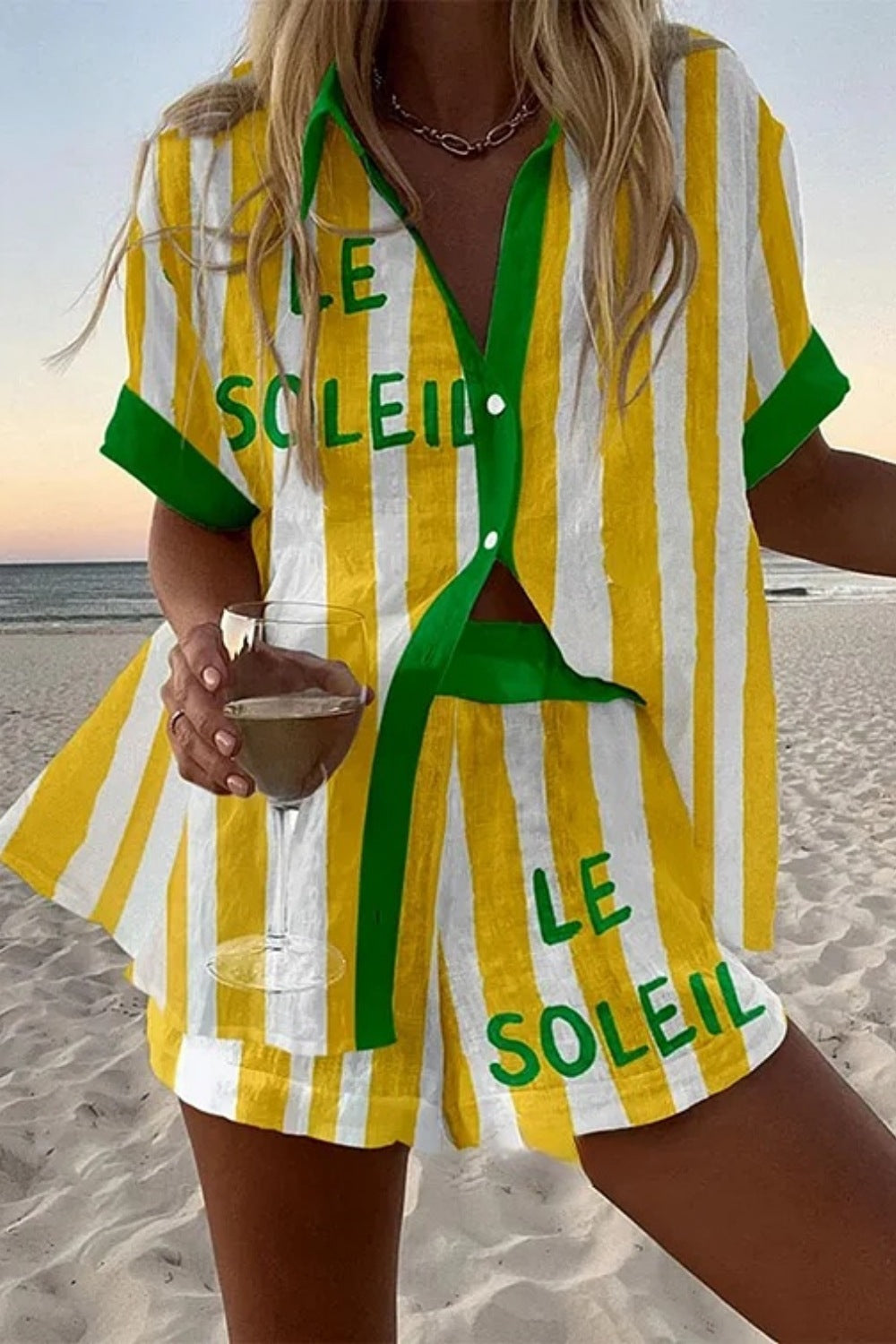 Hedwig® | Kurzes Leinen-Outfit mit gelben Streifen