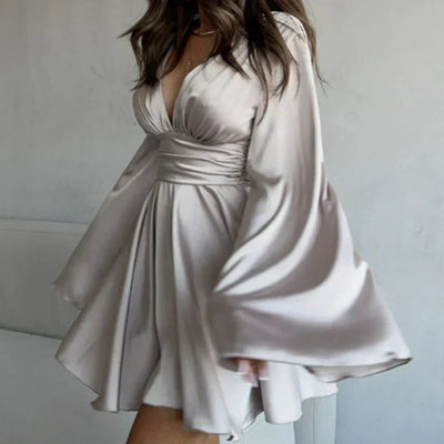 Bernstein - Satin Kleid mit lockeren Ärmeln