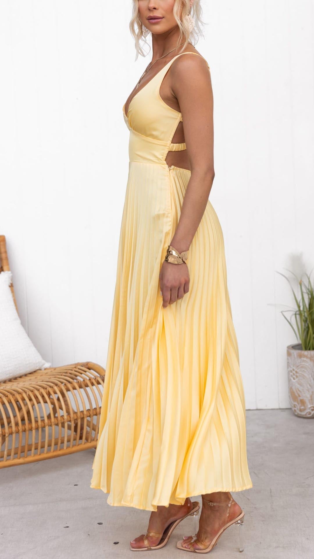 Lydia - Midikleid mit Falten und V-Ausschnitt