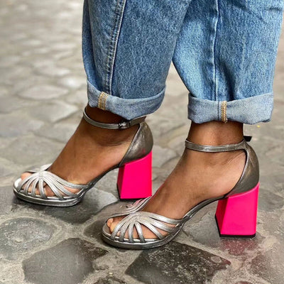 Helene® | Glänzende Sandalen mit Breittalent und elegantem Schnallenverschluss