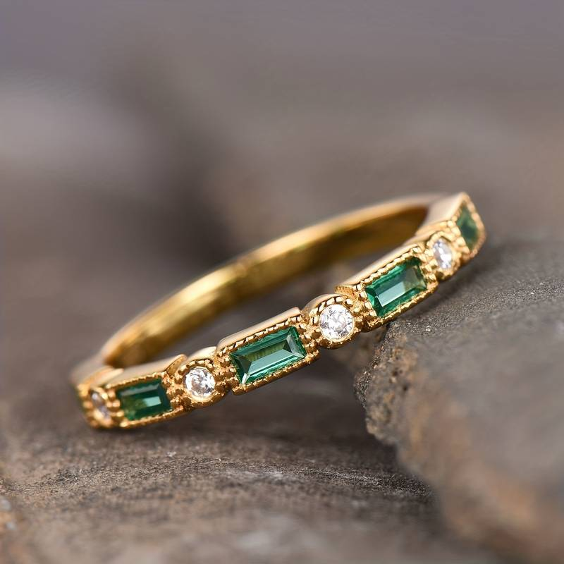 Lilo® | Goldring mit grünem Zirkonia